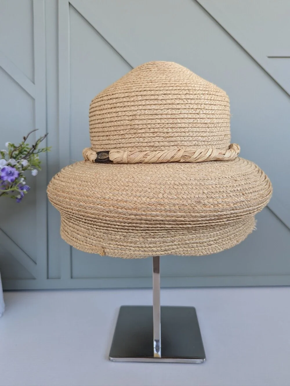 Vintage Liz Claiborne Straw Sun Hat in Natural Tan